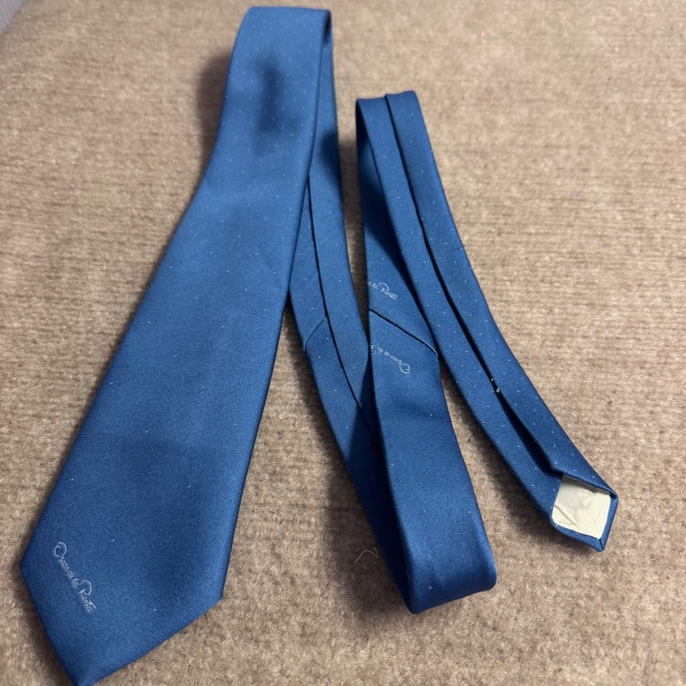 Oscar de la Renta Necktie Mens OS Blue Polka Dot Silk Designer Formal
